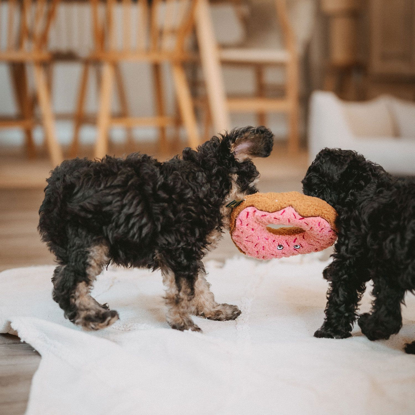 Hundespielzeug Belem Donut (braun/rosa) 16 cm